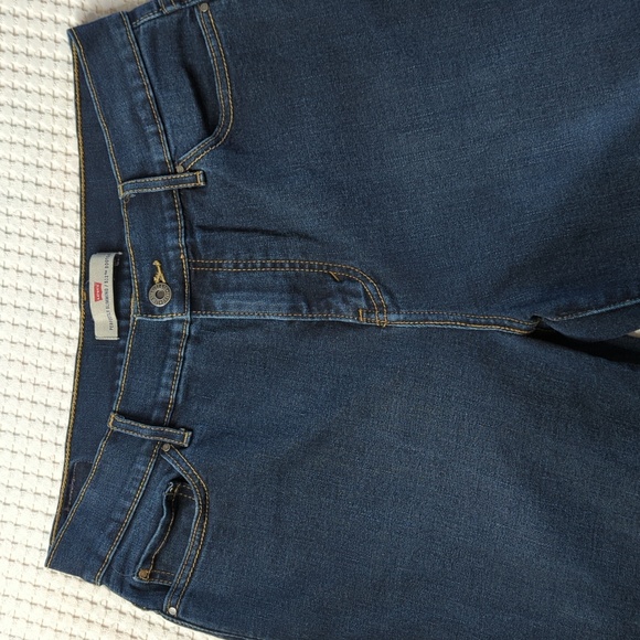 Levi's Perfectly Slimming 512 Bootcut jeans size 12 - Picture 6 of 10